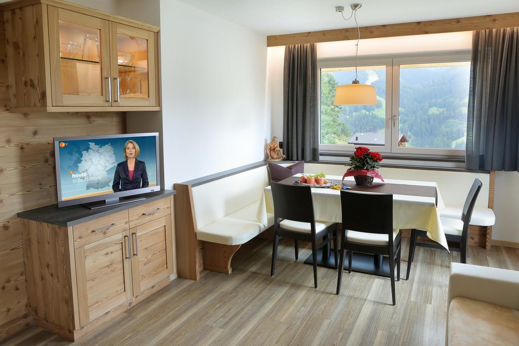 Apartments La Mana Santa Cristina Val Gardena Εξωτερικό φωτογραφία